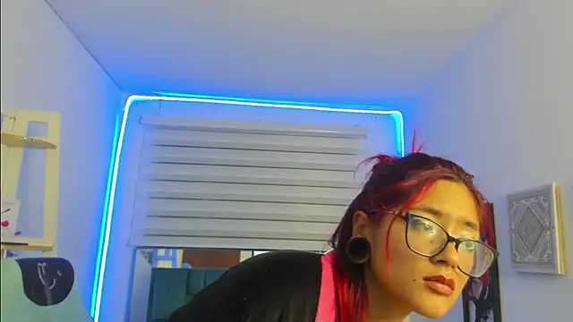Chat XXX en directo de Sara_Red_X