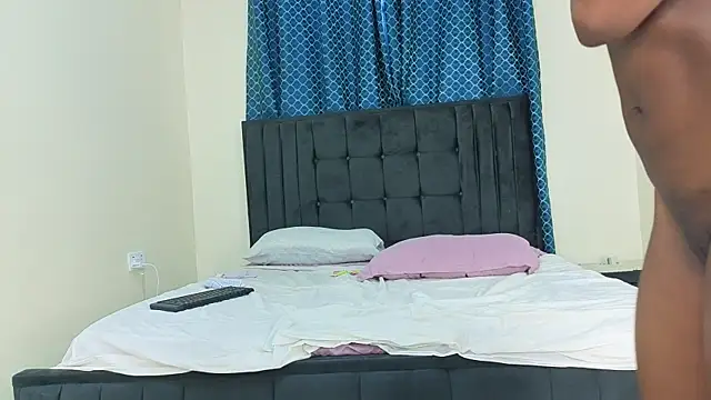 Beauty_Queeen Adlı Modelin Canlı XXX Sohbeti