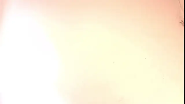 XXX chat uživo modela Queen_BootyXXX