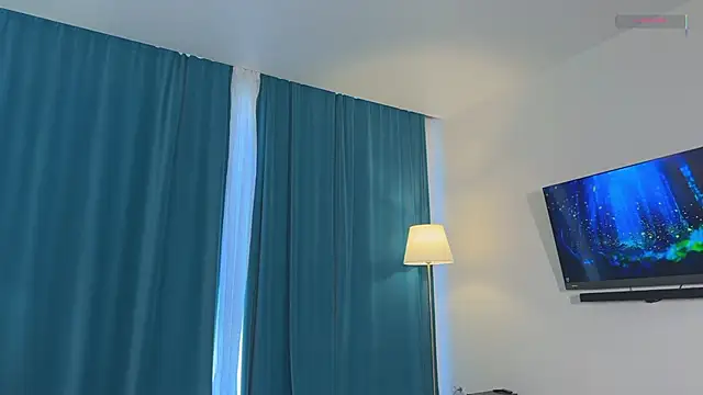 MilaDemies' Live XXX Chat