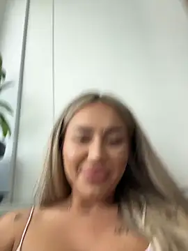 BarbieDoll13 Chat XXX live