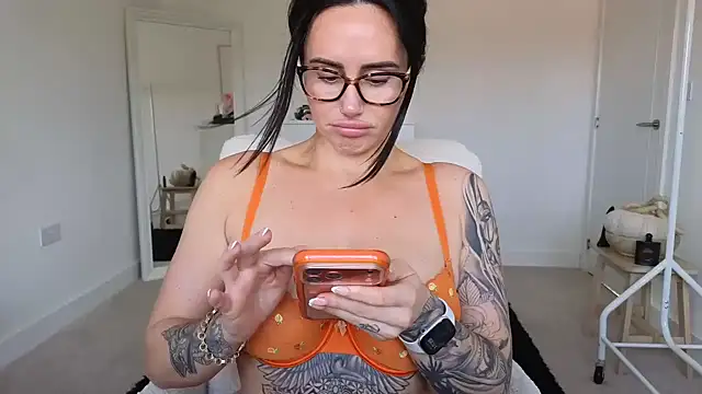 LibbyLoveHeartx's Live XXX Chat