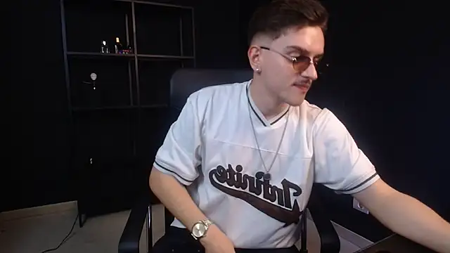 FelixStarkk's Live XXX Chat