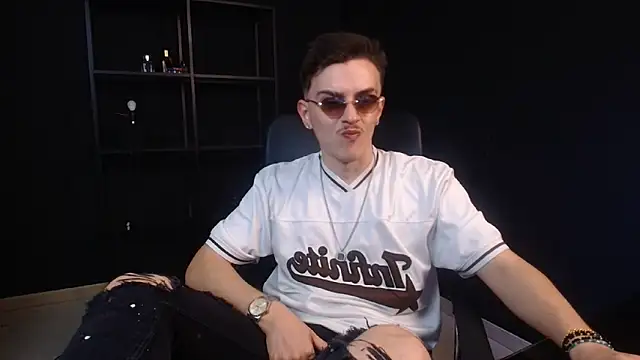 FelixStarkk – Naživo XXX chat
