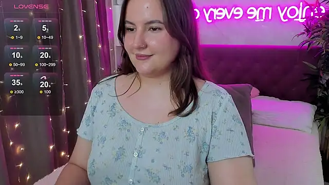 FeralPeach's Live XXX Chat