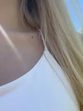 Pink_Kiss Live XXX Chat