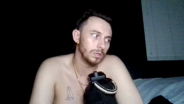 Chat XXX en directo de Mikecloudyhawk