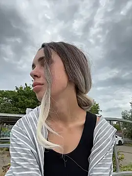 SandraCarter Adlı Modelin Canlı XXX Sohbeti