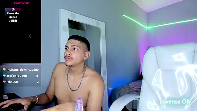 XXX chat uživo modela Dante_mia