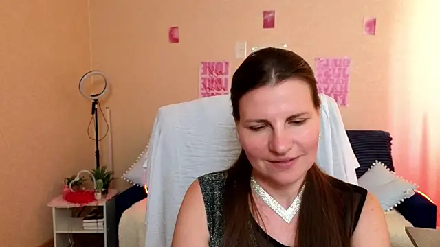 Mirabelle_Velvet's Live XXX Chat