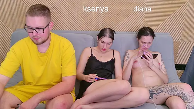 Ksenny Adlı Modelin Canlı XXX Sohbeti