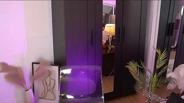 Melany_Ass Adlı Modelin Canlı XXX Sohbeti