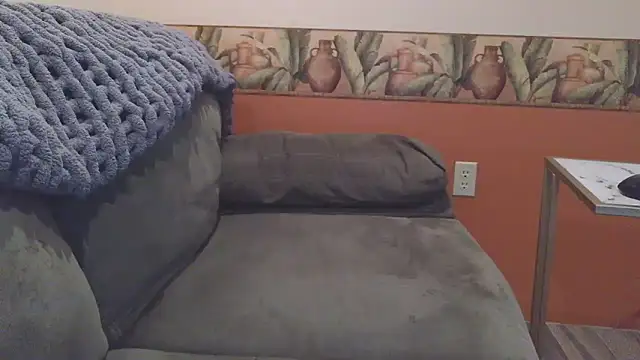 DILFiGuess1's Live XXX Chat
