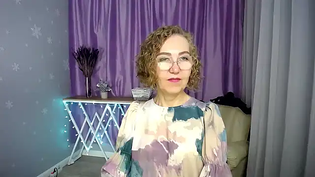 Chat +18 de queen_a_n_i ao vivo