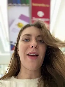 MariiD Adlı Modelin Canlı XXX Sohbeti