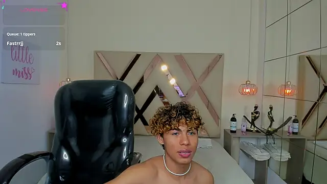 Anyelo_Twink's Live XXX Chat