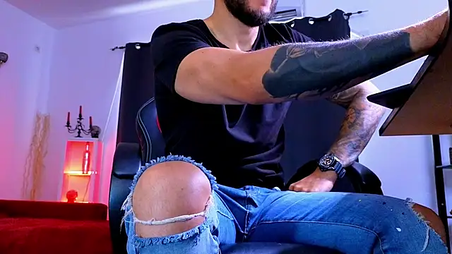 XXX chat uživo modela MightyAaron66
