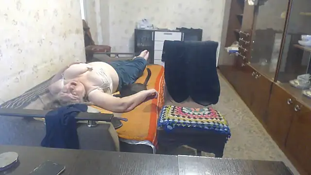 HotLusi 现场XXX聊天
