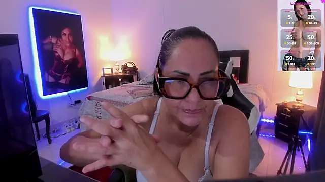 צ'אט XXX בשידור חי של RubyStrome