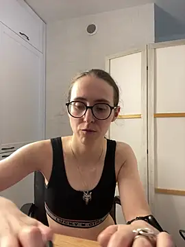 MartiniiSelenna's Live XXX Chat