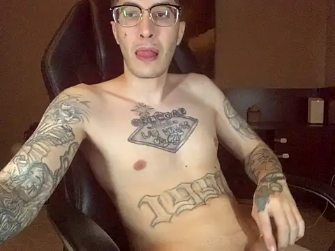 Živý XXX chat JuicyJoshy