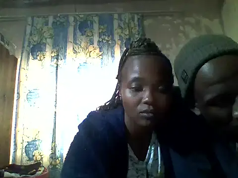 Chat +18 de mommysmiley1234 ao vivo