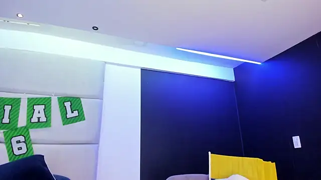 MeganR_ Chat XXX live
