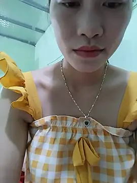 Logii_x Adlı Modelin Canlı XXX Sohbeti
