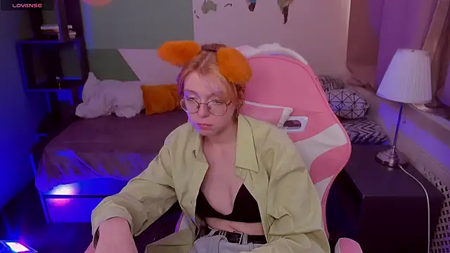 Chat XXX en directo de FoxxyyPolly
