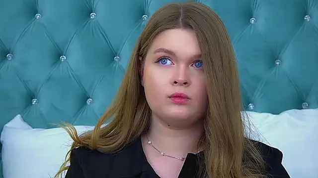 CrystalLyons live XXX chat