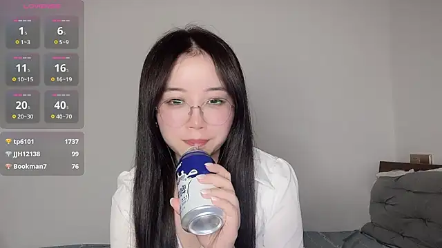 Czat XXX na żywo – 77-Vicky