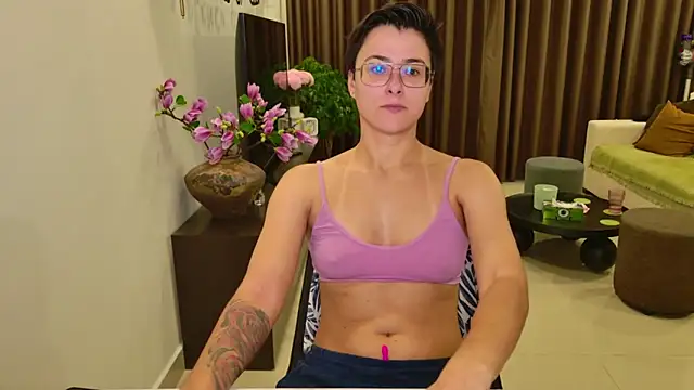 Chat +18 de SashaNotFound ao vivo