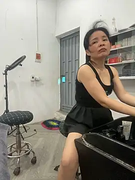 XXX chat uživo modela Ivy_Trix2