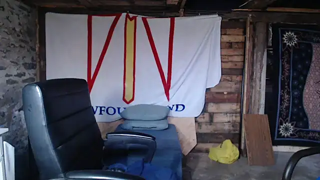 Newfiesausage1972 Live XXX-Chat
