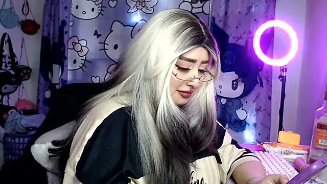 lussyevans24's Live XXX Chat