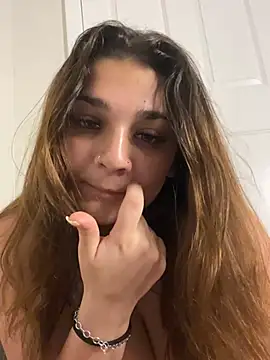 Chat +18 de treasurebabii ao vivo