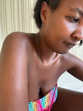 -Sonia Live XXX-chat
