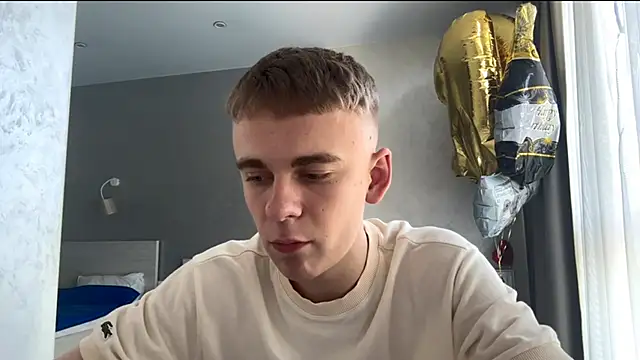 SoloFury 라이브 XXX 채팅