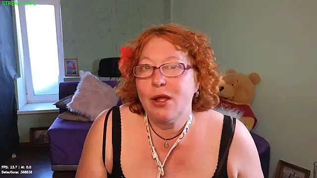 Chat XXX en directo de Fara_Flutte