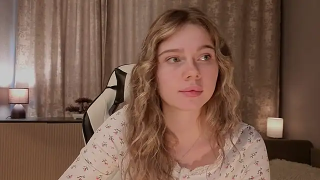 Chat +18 de DonaDebore ao vivo