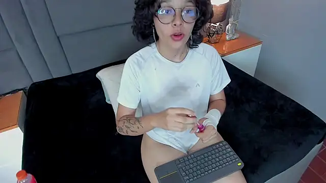 scarleth_blaze's Live XXX Chat