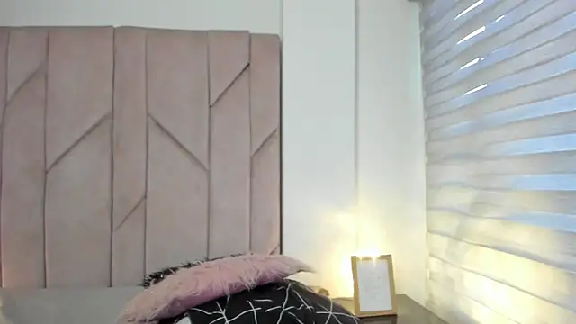 melanie_roux__ Obrolan Langsung XXX