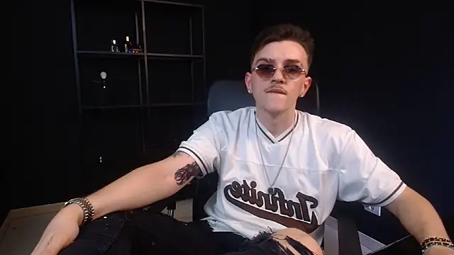 Chatroom XXX en direct de FelixStarkk