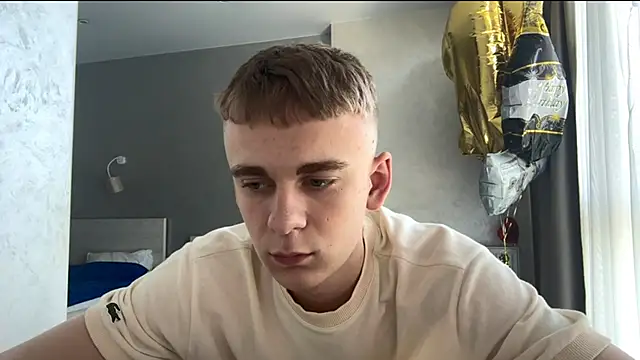 SoloFury webcam show