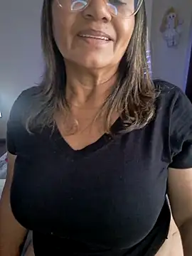 Vickyfox_ Adlı Modelin Canlı XXX Sohbeti