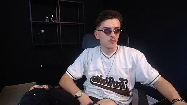 FelixStarkk élő XXX-chatje