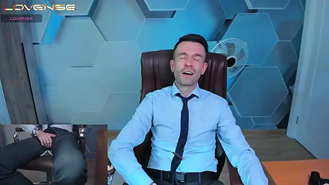 SteveTiger: απευθείας συνομιλία ΧΧΧ