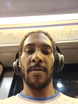Mikaaa97 现场XXX聊天
