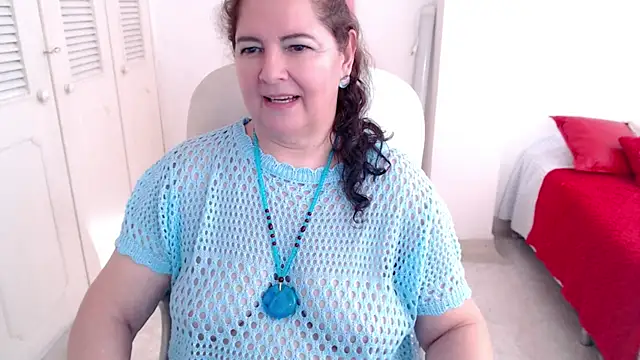 leonela_69: онлайн-секс-чат