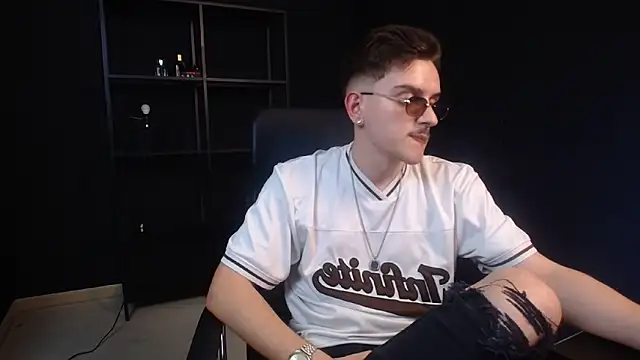 FelixStarkk 现场XXX聊天